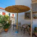 Arokaria By Paxosretreats *